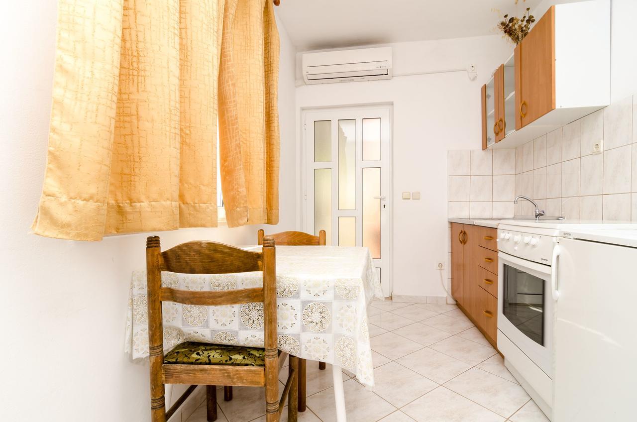 Guest House Kralj ซาปลูนารา ภายนอก รูปภาพ